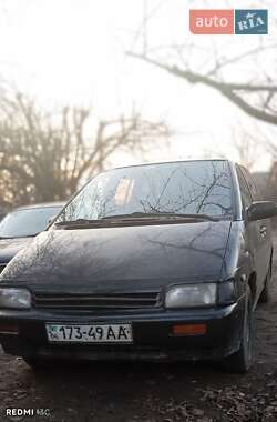 Мінівен Nissan Prairie 1990 в Дружківці