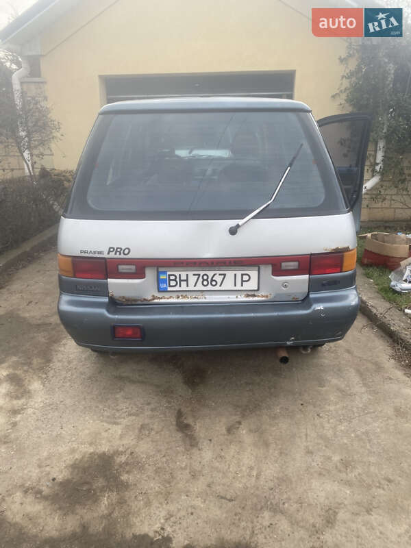 Мінівен Nissan Prairie 1988 в Одесі