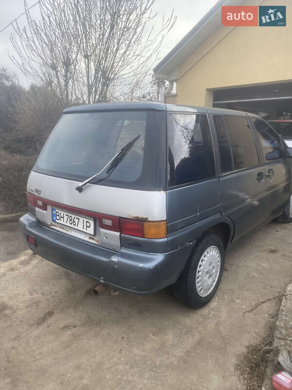Мінівен Nissan Prairie 1988 в Одесі