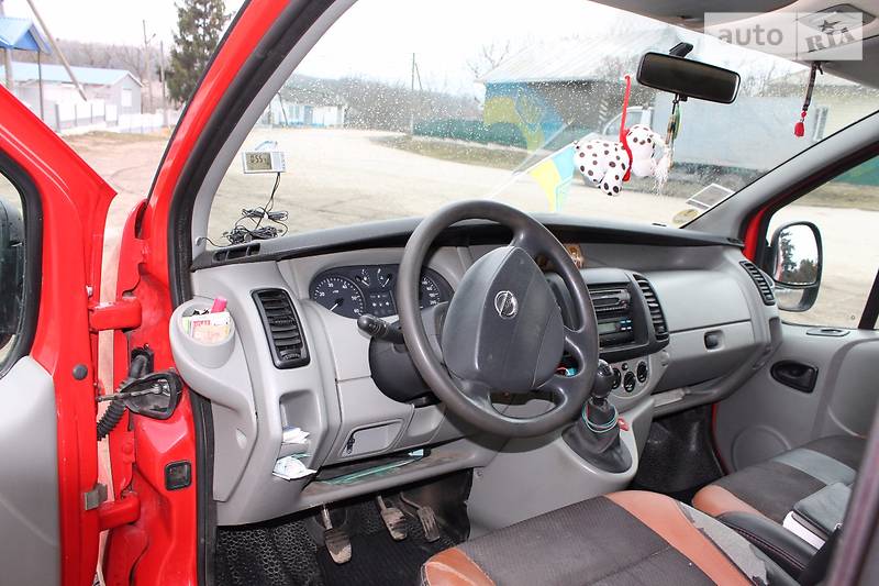 Мінівен Nissan Primastar 2004 в Чернівцях