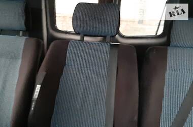 Вантажопасажирський фургон Nissan Primastar 2003 в 