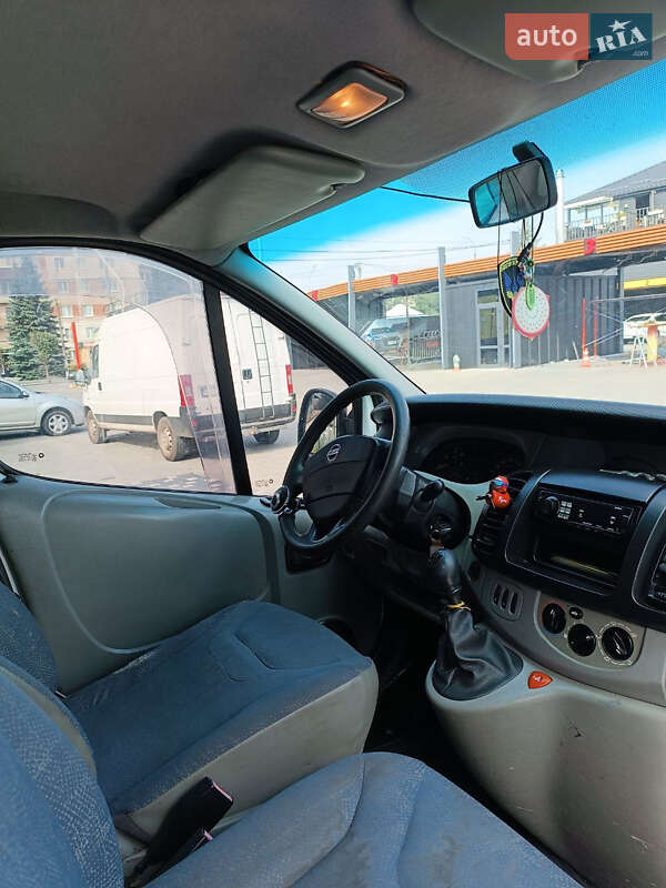Минивэн Nissan Primastar 2005 в Грицеве