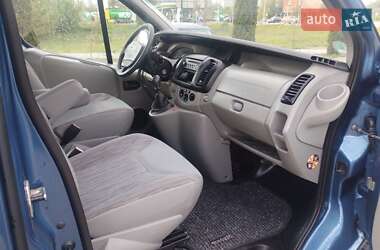 Вантажопасажирський фургон Nissan Primastar 2010 в 
