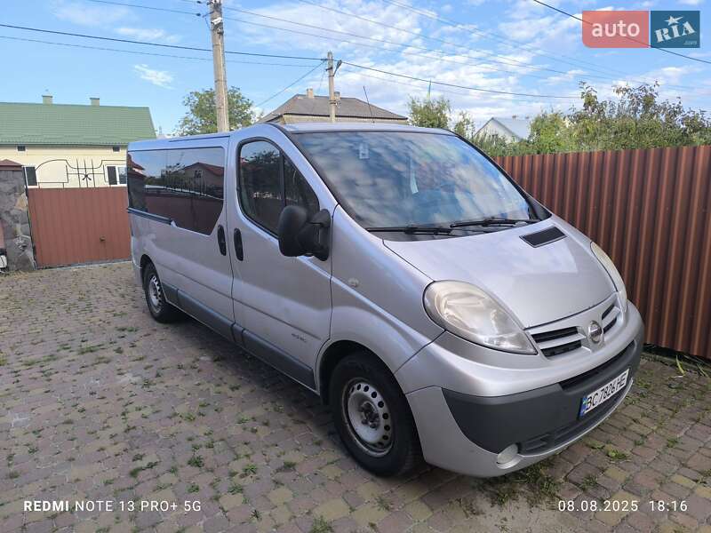 Nissan Primastar 2011