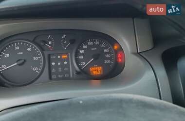 Вантажний фургон Nissan Primastar 2004 в 