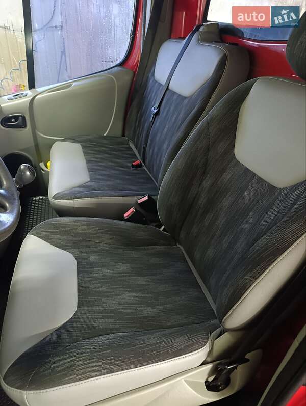 Грузовой фургон Nissan Primastar 2010 в Делятине фото 16 Грузовой фургон Nissan Primastar 2010 в Делятине