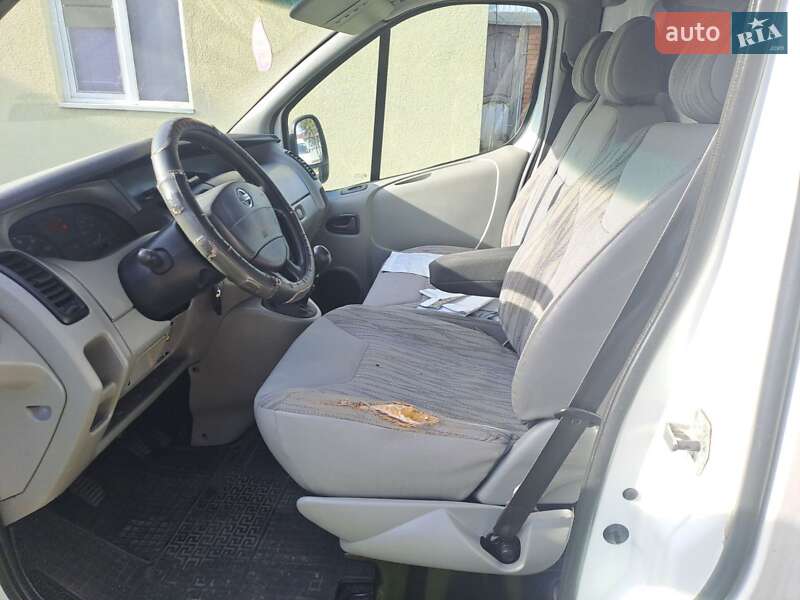 Вантажний фургон Nissan Primastar 2010 в Львові