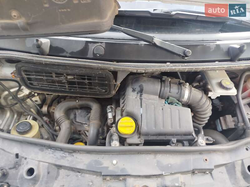 Минивэн Nissan Primastar 2008 в Нетешине