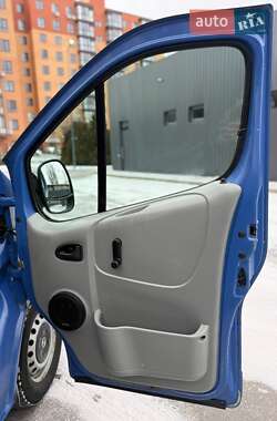 Мінівен Nissan Primastar 2003 в Кам'янець-Подільському