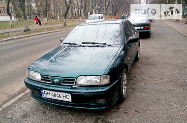 Седан Nissan Primera 1995 в Одессе