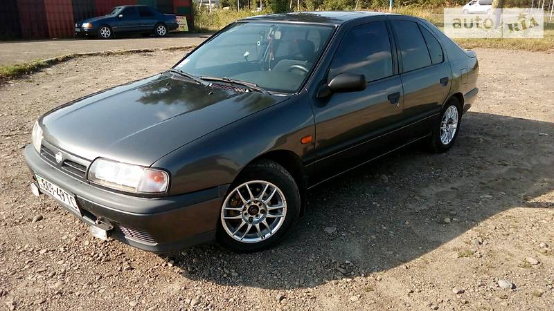 Хэтчбек Nissan Primera 1994 в Жовкве