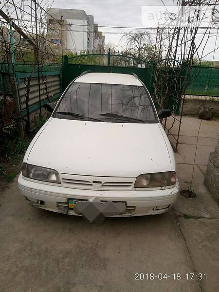 Nissan Primera 1992 года