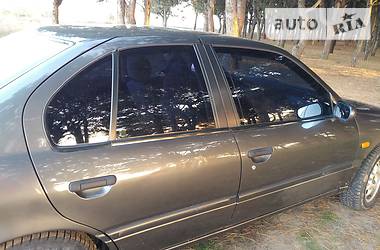 Седан Nissan Primera 1992 в 