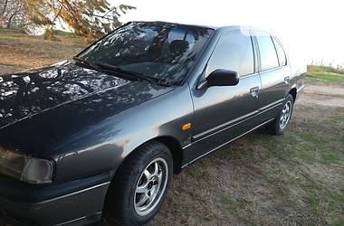 Седан Nissan Primera 1992 в 
