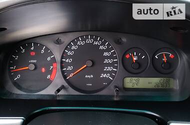 Седан Nissan Primera 2001 в 