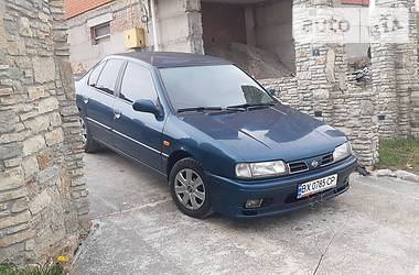 Седан Nissan Primera 1995 в Хмельницькому