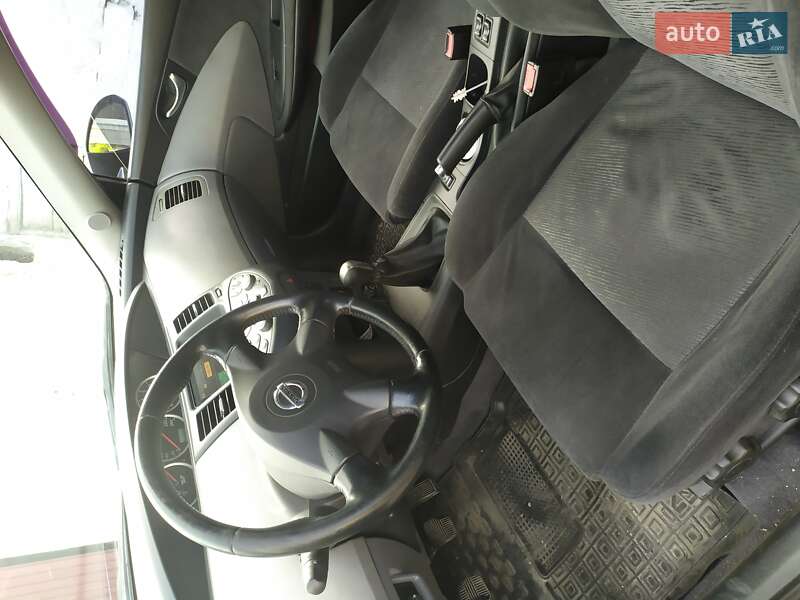 Седан Nissan Primera 2002 в Днепре