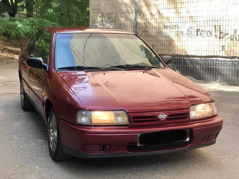 Седан Nissan Primera 1990 в Одессе