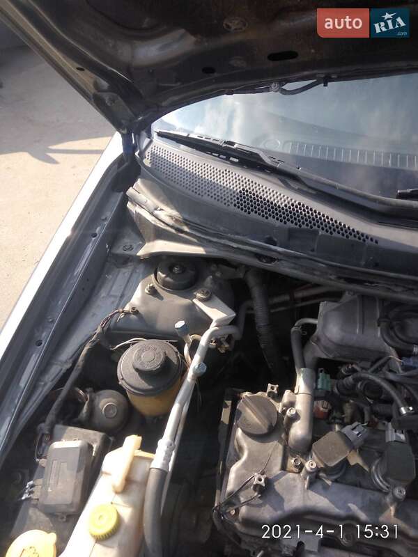 Седан Nissan Primera 2002 в Фастові