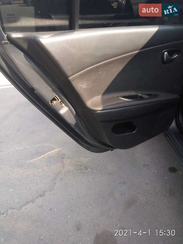 Седан Nissan Primera 2002 в Фастові