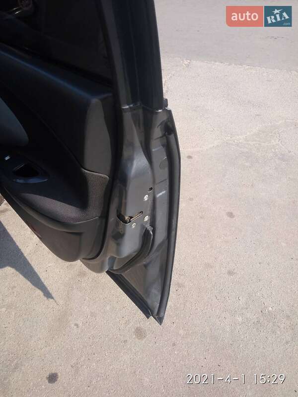 Седан Nissan Primera 2002 в Фастові