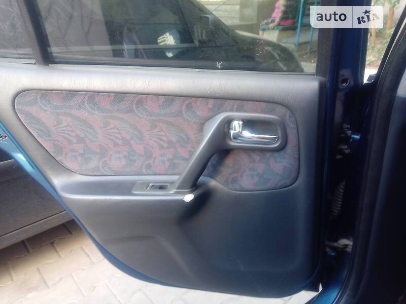 Універсал Nissan Primera 1998 в Южному