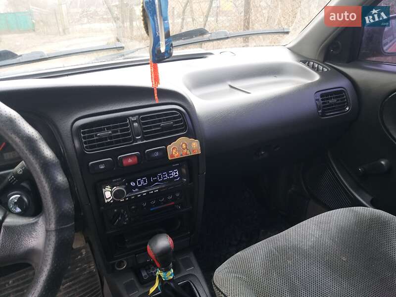 Nissan Primera 1994