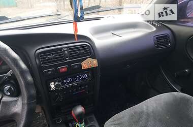 Седан Nissan Primera 1994 в Шепетовке