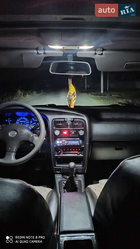 Седан Nissan Primera 1991 в Роздільній