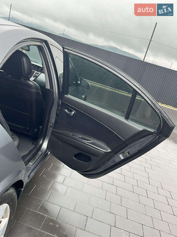 Седан Nissan Primera 2003 в Рожнятові