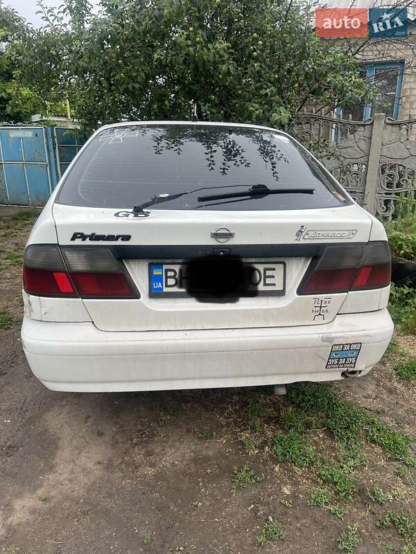 Ліфтбек Nissan Primera 1998 в Межовій