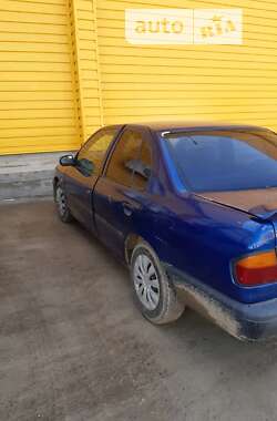 Седан Nissan Primera 1993 в Самборе