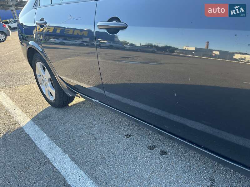 Седан Nissan Primera 2003 в Львові