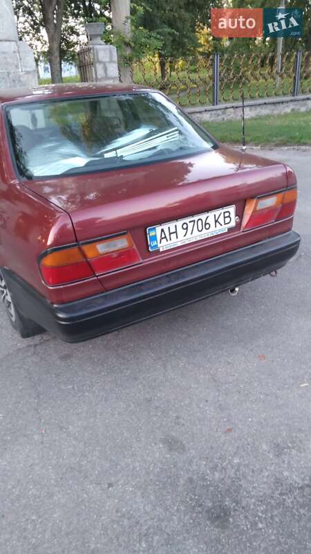 Седан Nissan Primera 1995 в Рокитному