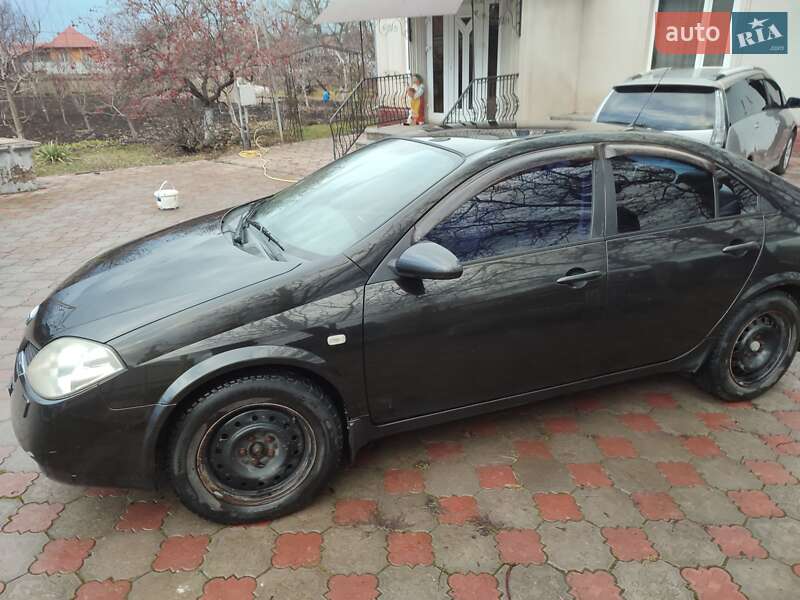 Седан Nissan Primera 2006 в Кельменцях