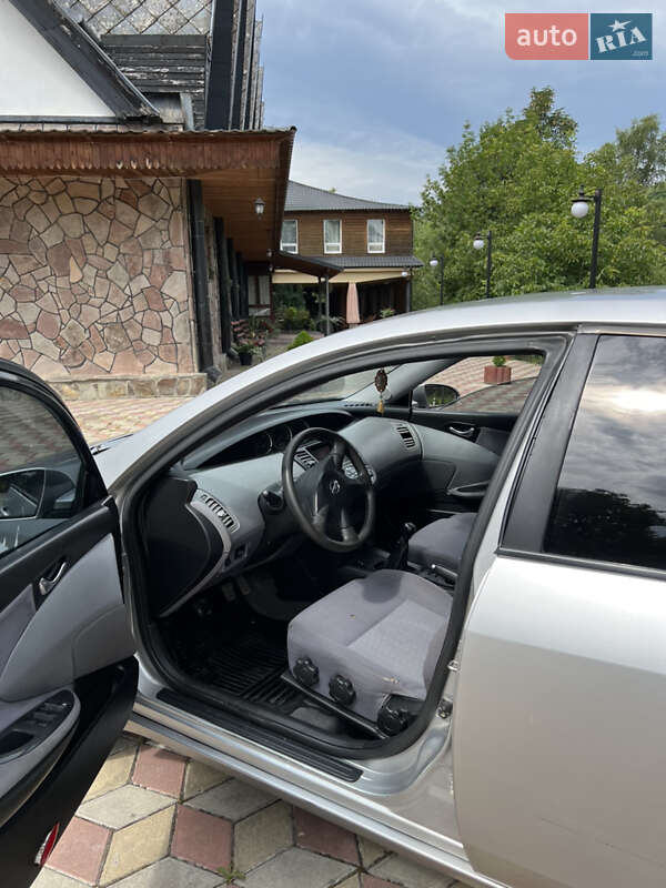 Седан Nissan Primera 2003 в Косове