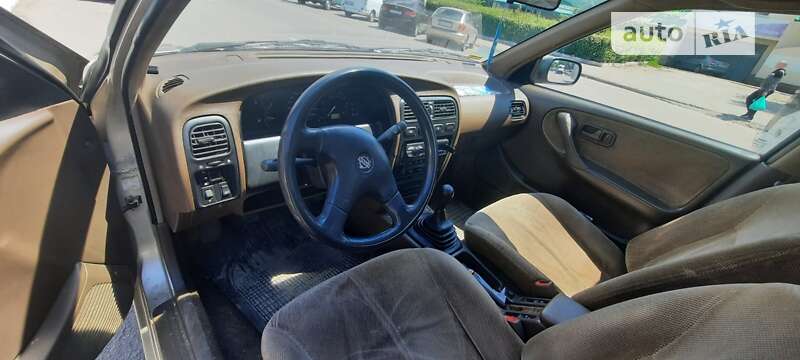 Седан Nissan Primera 1991 в Кам'янському