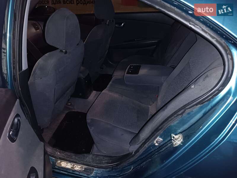 Седан Nissan Primera 2002 в Львові