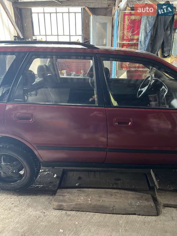 Универсал Nissan Primera 1992 в Зборове