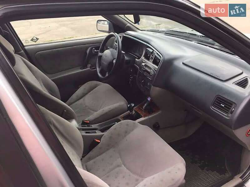 Універсал Nissan Primera 1999 в Рівному