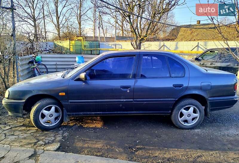 Седан Nissan Primera 1991 в Измаиле
