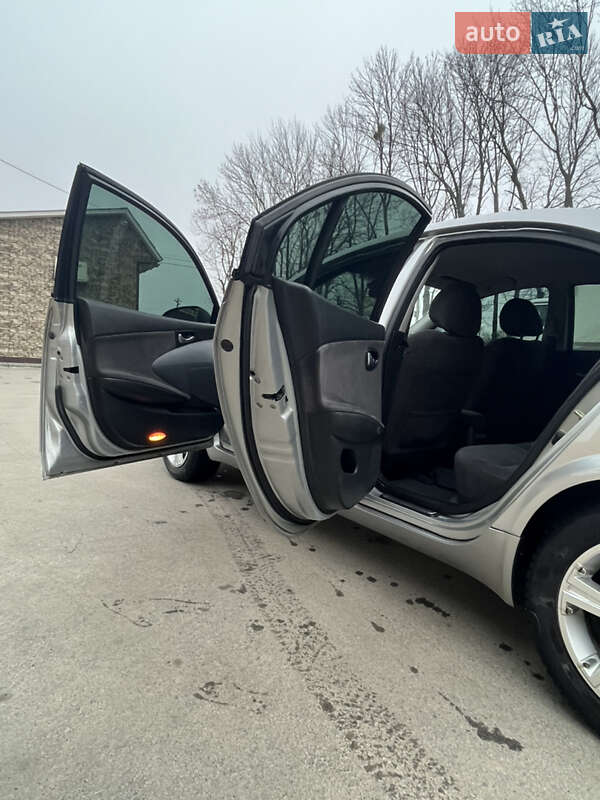 Седан Nissan Primera 2004 в Гайсину