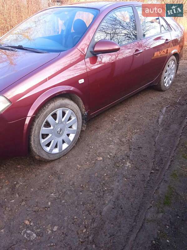 Лифтбек Nissan Primera 2003 в Залещиках