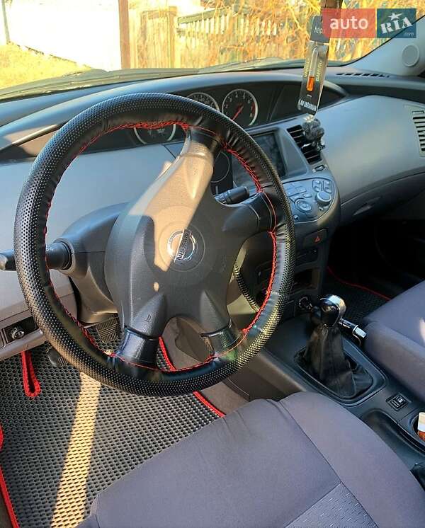 Седан Nissan Primera 2002 в Днепре
