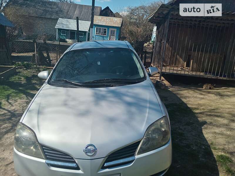 Седан Nissan Primera 2002 в Черновцах