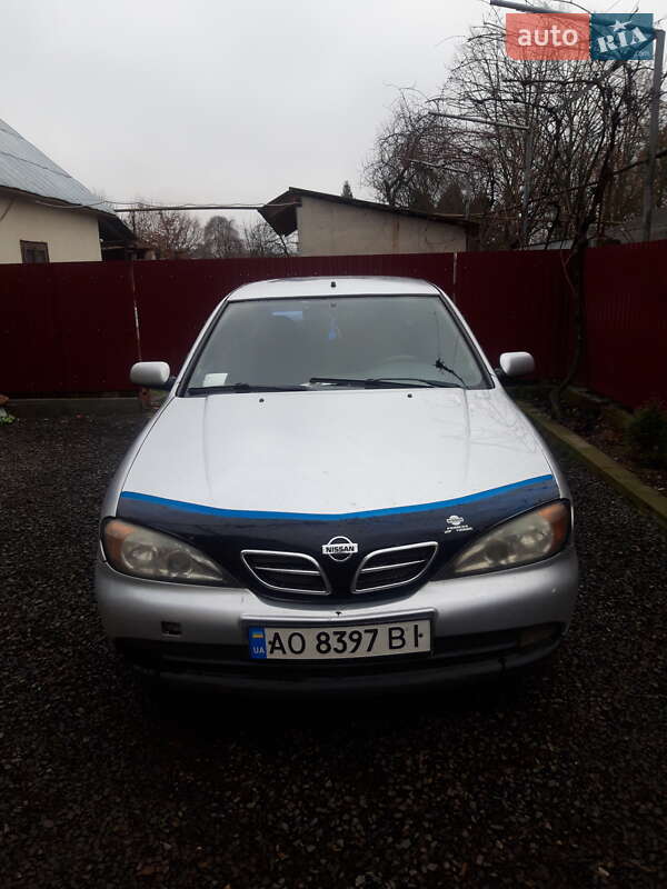 Седан Nissan Primera 2001 в Иршаве