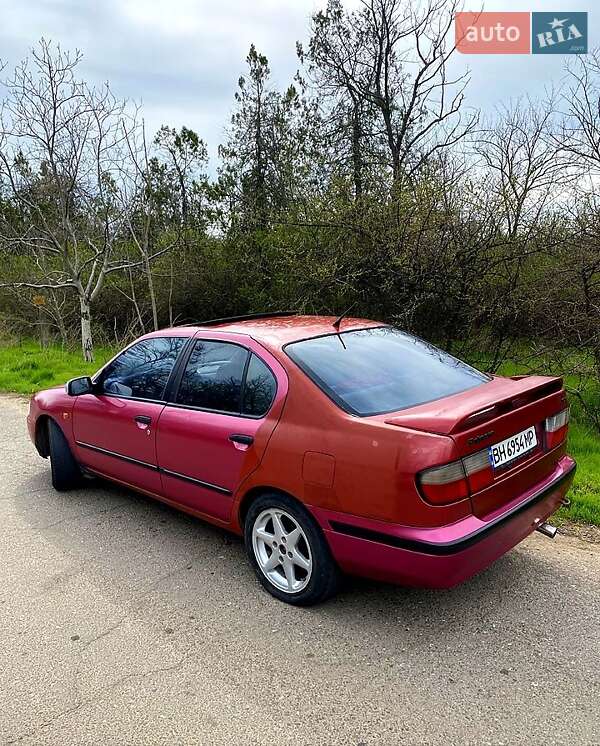 Седан Nissan Primera 1996 в Білгороді-Дністровському