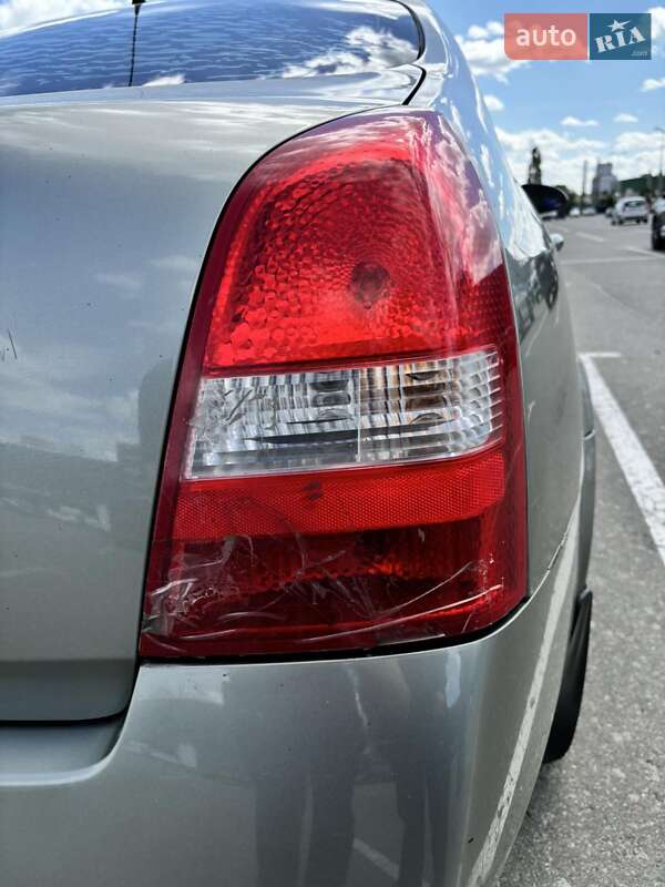 Седан Nissan Primera 2006 в Киеве