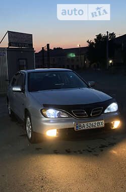 Лифтбек Nissan Primera 2000 в Голованевске