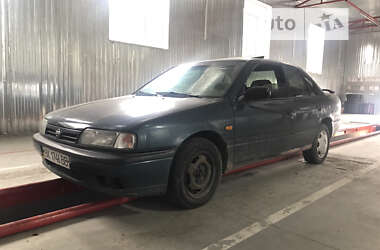 Седан Nissan Primera 1993 в Рівному